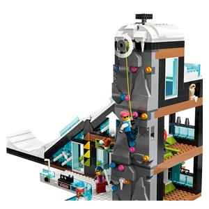 LEGO CITY 60366 SKI AND CLIMBING CENTER 2