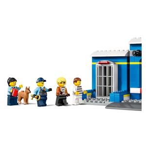 LEGO CITY 60370 POLICE STATION CHASE 5