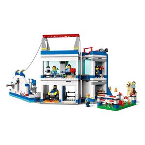 LEGO CITY 60372 POLICE TRAINING ACADEMY 4