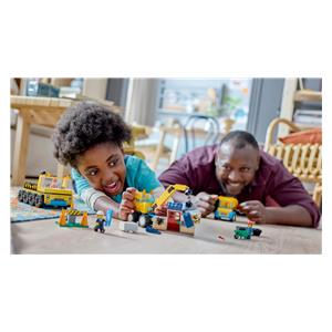 LEGO CITY 60391 CONSTRUCTION TRUCKS AND WRECKING BALL CRANE 9