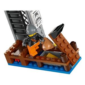 LEGO CITY 60417 Police Speedboat and Crooks' Hideout 7