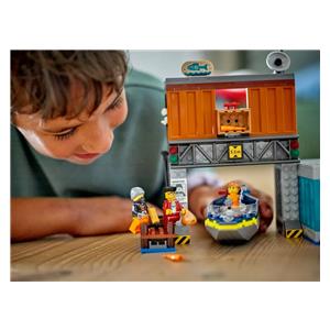 LEGO CITY 60417 Police Speedboat and Crooks' Hideout 10