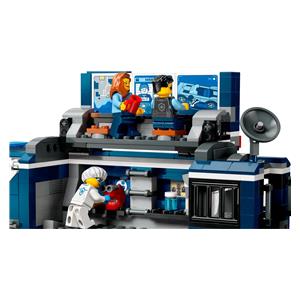 LEGO CITY 60418 POLICE MOBILE CRIME LAB TRUCK 6