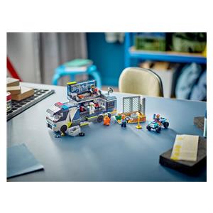 LEGO CITY 60418 POLICE MOBILE CRIME LAB TRUCK 10