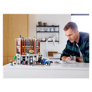 LEGO CREATOR EXPERT 10264 CORNER GARAGE 11