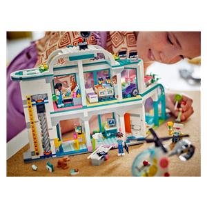 LEGO FRIENDS 42621 HEARTLAKE CITY HOSPITAL 12