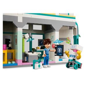 LEGO FRIENDS 42621 HEARTLAKE CITY HOSPITAL 6