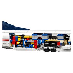 LEGO ICONS 10318 CONCORDE 8