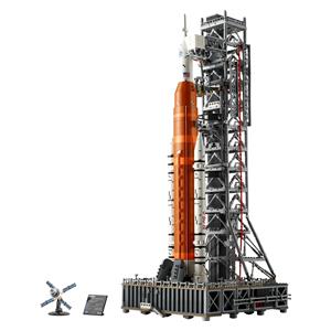 LEGO ICONS 10341 NASA Artemis Space Launch System 4