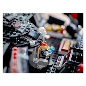 LEGO STAR WARS 75389 The Dark Falcon 3