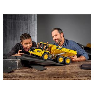 LEGO TECHNIC 42114 Volvo 6x6 Articulated Hauler 11