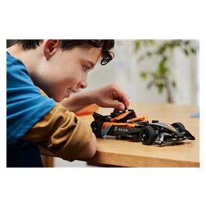 LEGO TECHNIC 42169 NEOM McLaren Formula E Team 9