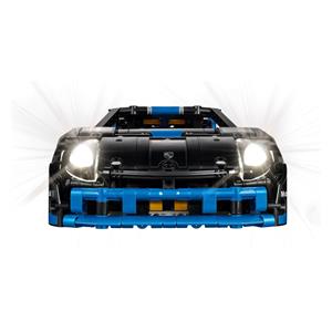 LEGO TECHNIC 42176 Porsche GT4 e-Performance Race Car 7