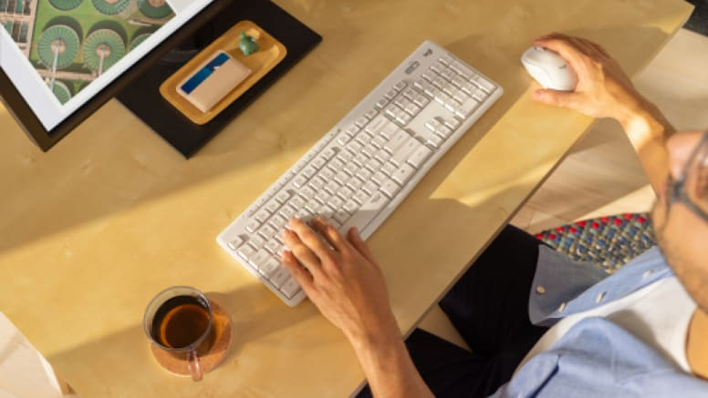 Logitech MK295 full-size tipkovnica s numeričkim dijelom