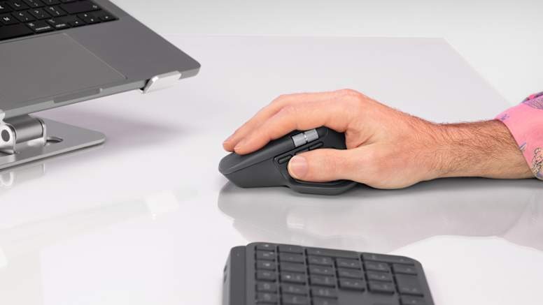 Logitech MX Master 4 bežični miš Graphite – ergonomski dizajn