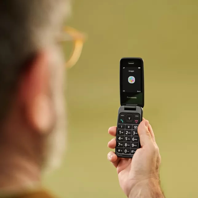 Veliki zaslon i tipke na PANASONIC KX-TU410 telefonu