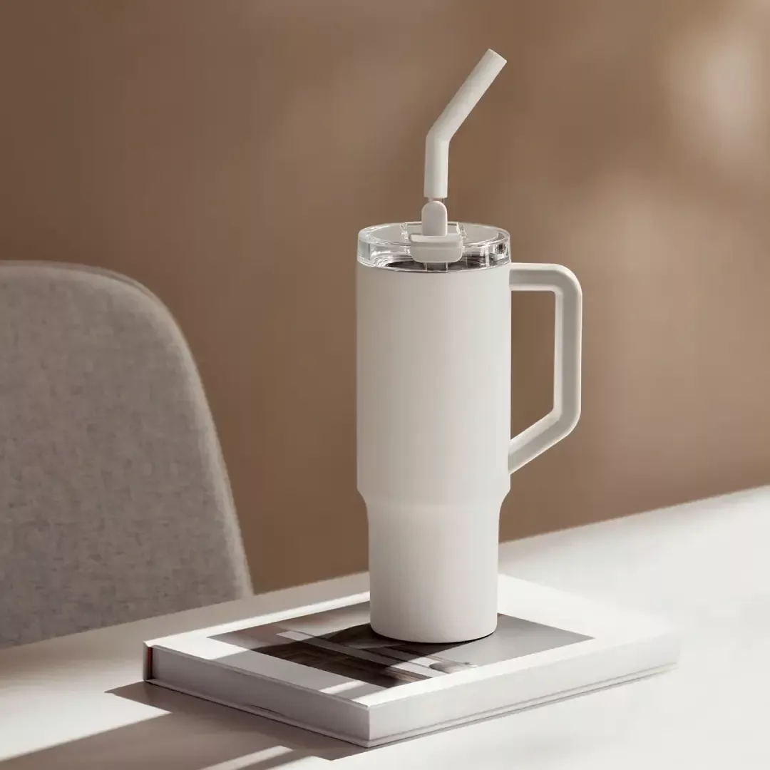 Xiaomi Straw Mug termoizolirana boca 1L sa slamkom