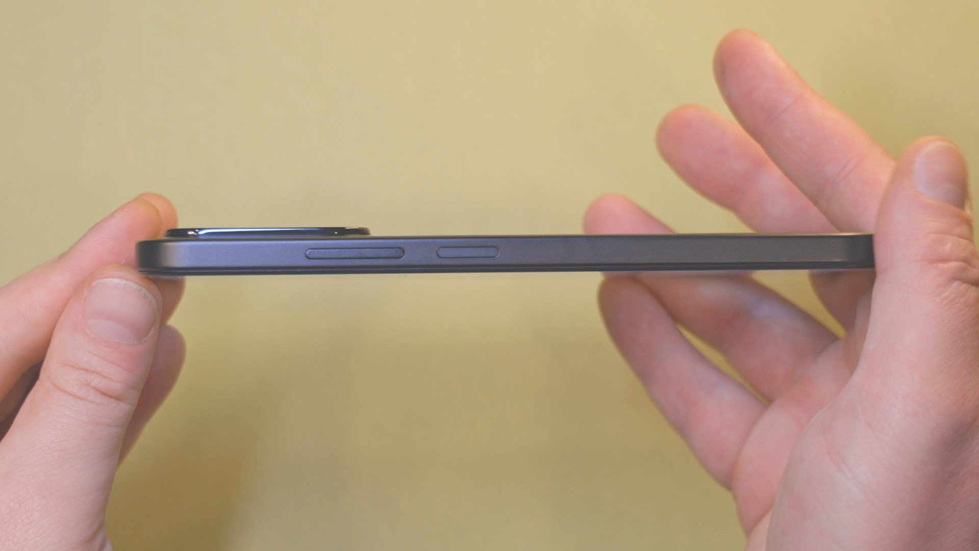 Xiaomi Poco C85 stražnja strana mat plastika i modul kamere, zelena boja, otisak prsta